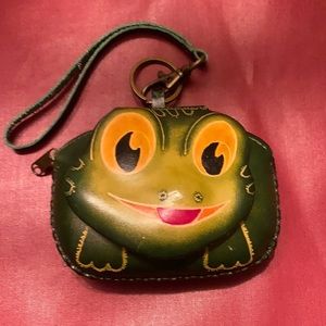 Leather frog coin purse